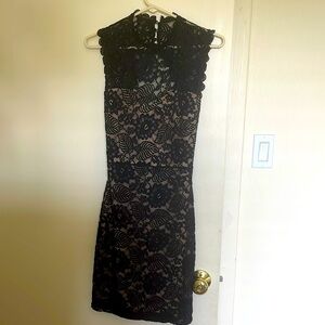 Black lace keyhole mini dress
